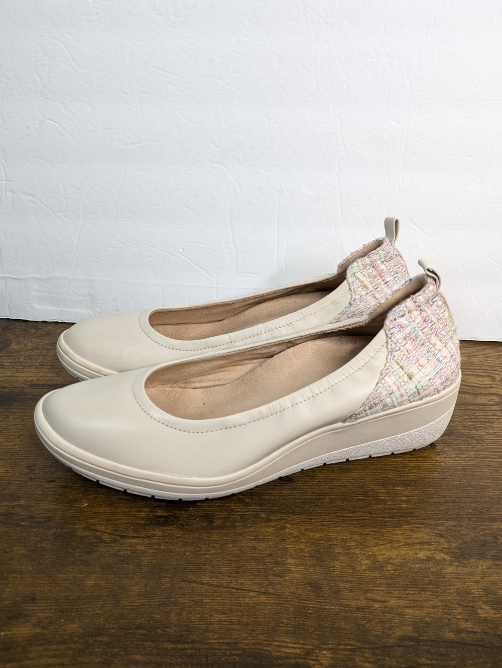 Vionic Jacey Wedge Pumps 8.5 Cream Leather Tweed Slip On Comfort Heels Shoes - Picture 4 of 11